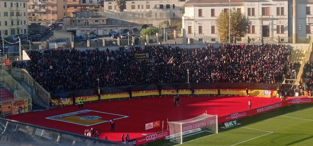 IL CATANZARO CON UN GOL DI IEMMELLO BATTE LA SALERNITANA